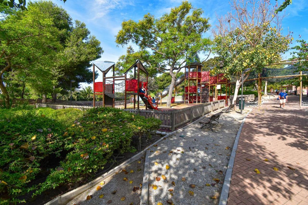 Benal Beach Cozy Apartment With A Water Park. เบนัลมาเดนา ภายนอก รูปภาพ